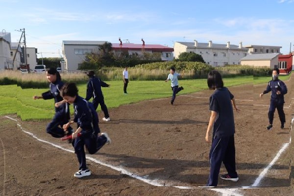 運動会リレーモザイク.jpg