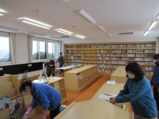 学校図書館.JPG