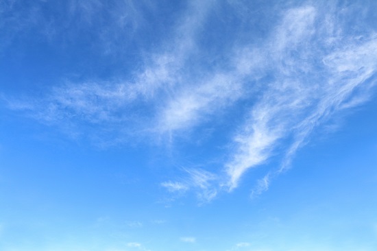 青空とうす雲.jpg